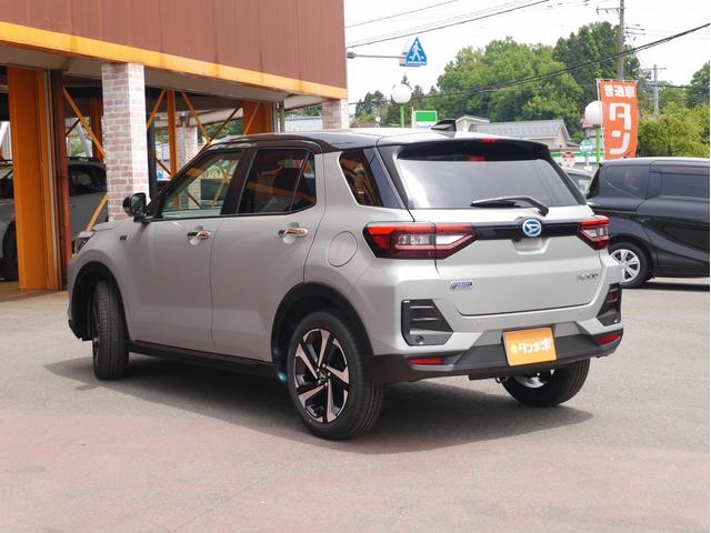 ロッキー プレミアムG HEV 登録済未使用車 9インチスマホ連携ディスプレイオーディオ パノラマモニタ-パック スマートキー(9枚目)