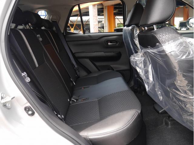 ロッキー プレミアムG HEV 登録済未使用車 9インチスマホ連携ディスプレイオーディオ パノラマモニタ-パック スマートキー(16枚目)