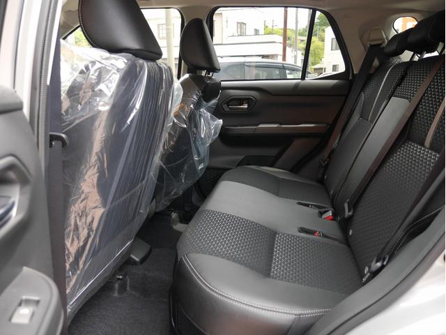 ロッキー プレミアムG HEV 登録済未使用車 9インチスマホ連携ディスプレイオーディオ パノラマモニタ-パック スマートキー(18枚目)