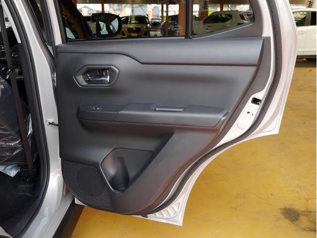 ロッキー プレミアムG HEV 登録済未使用車 9インチスマホ連携ディスプレイオーディオ パノラマモニタ-パック スマートキー(44枚目)