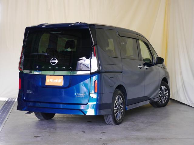 セレナ ｅ－４ＯＲＣＥ　ハイウェイスターＶ　純正１２．３インチナビ　ＥＴＣ２．０　プロパイロット　アランドビューモニター　ＬＥＤヘッドランプ　ステアリング＆シートヒーター　前後ドライブレコーダー　１００Ｖ電源（2枚目）