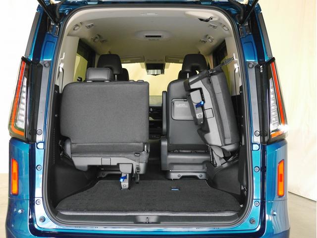 セレナ ｅ－４ＯＲＣＥ　ハイウェイスターＶ　純正１２．３インチナビ　ＥＴＣ２．０　プロパイロット　アランドビューモニター　ＬＥＤヘッドランプ　ステアリング＆シートヒーター　前後ドライブレコーダー　１００Ｖ電源（18枚目）