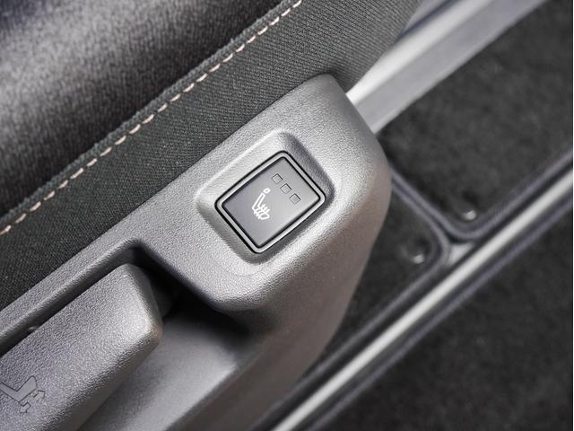 セレナ ｅ－４ＯＲＣＥ　ハイウェイスターＶ　純正１２．３インチナビ　ＥＴＣ２．０　プロパイロット　アランドビューモニター　ＬＥＤヘッドランプ　ステアリング＆シートヒーター　前後ドライブレコーダー　１００Ｖ電源（26枚目）