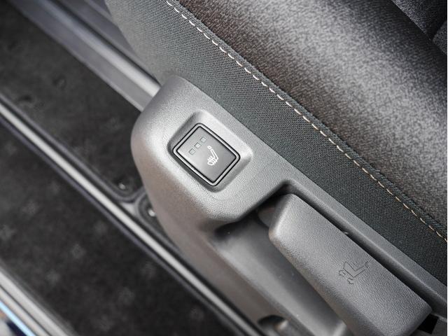 セレナ ｅ－４ＯＲＣＥ　ハイウェイスターＶ　純正１２．３インチナビ　ＥＴＣ２．０　プロパイロット　アランドビューモニター　ＬＥＤヘッドランプ　ステアリング＆シートヒーター　前後ドライブレコーダー　１００Ｖ電源（40枚目）