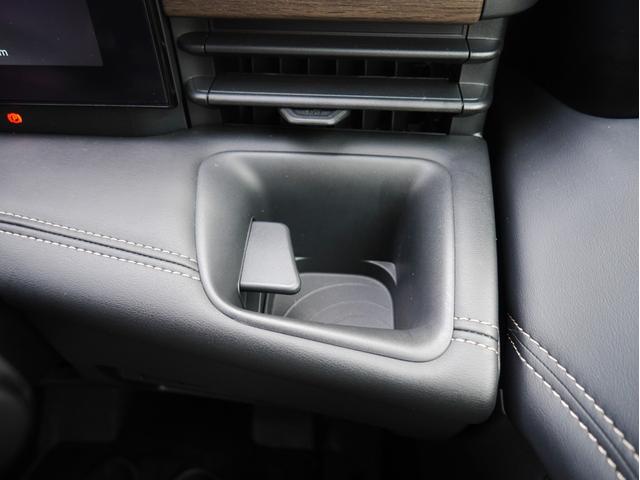 セレナ ｅ－４ＯＲＣＥ　ハイウェイスターＶ　純正１２．３インチナビ　ＥＴＣ２．０　プロパイロット　アランドビューモニター　ＬＥＤヘッドランプ　ステアリング＆シートヒーター　前後ドライブレコーダー　１００Ｖ電源（57枚目）