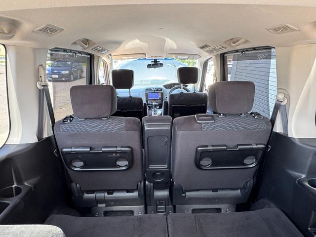 セレナ ２０Ｘ　４ＷＤ、スマートキー、プッシュスタート、両側オートスライドドア、バックカメラ、ＥＴＣ、エマージェンシーブレーキ、レーンキープ、フルセグ（12枚目）