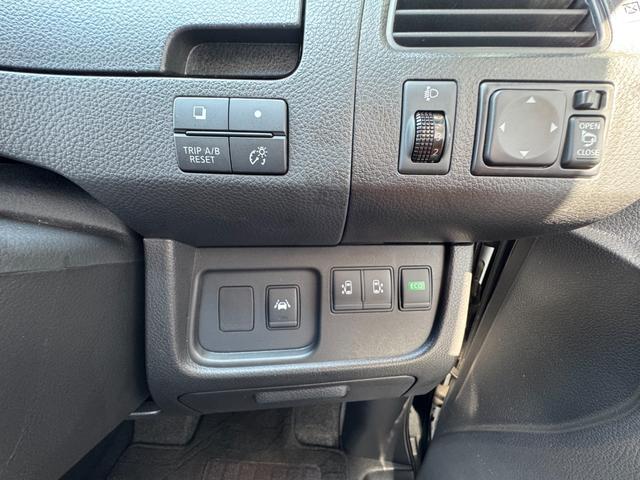 セレナ ２０Ｘ　４ＷＤ、スマートキー、プッシュスタート、両側オートスライドドア、バックカメラ、ＥＴＣ、エマージェンシーブレーキ、レーンキープ、フルセグ（24枚目）