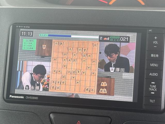 タント Xターボ SAII 4WD ターボ ナビ TV 片側パワースライドドア 記録簿 スマートキー レベライザー 衝突被害軽減ブレーキ キーレス電動ミラー フルセグ SDメモリーミュージック DVD 横スベリ防止(23枚目)