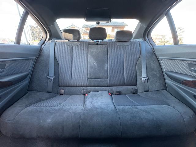 3シリーズ 320dブルーパフォーマンス Mスポーツ RAYS HOMURA19インチアルミ ディーゼル 中古スタッドレスアルミ付き プッシュスタート Bluetooth HDDナビ クルーズコントロール ミラー一体型ETC HIDヘッドライト(24枚目)