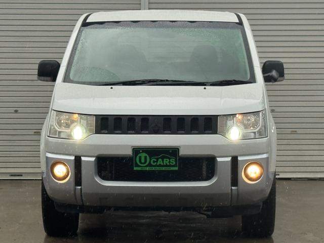 デリカＤ：５ Ｇ　プレミアム　両側オートスライドドア　パワーバックドア　地デジ　バック・フロント・サイドカメラ　フリップダウンモニター　ロックフォードサウンド　ＨＤＤナビ　電動シート　シートヒーター　ＨＩＤヘッドライト（38枚目）