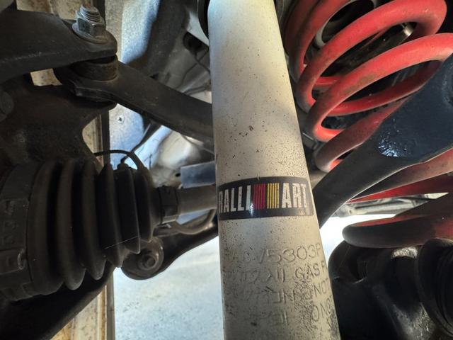 デリカＤ：５ エクシードＩＩ　関東仕入　４ＷＤ左側オートスライド　ＥＴＣ（ビルトイン）　クルコン　フルセグ　ＨＤＤナビ　ラリアートサスペンションキット（スポーツサスペンション）　スマートキー　バックカメラ　　サイド・フロントカメラ（17枚目）