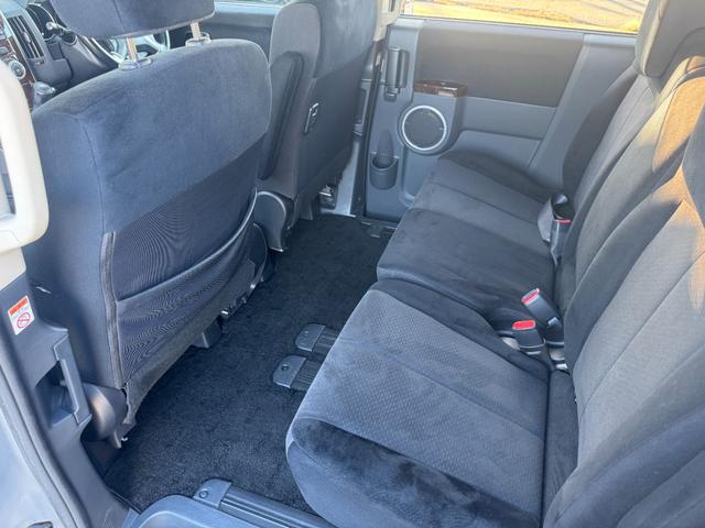 デリカＤ：５ エクシードＩＩ　関東仕入　４ＷＤ左側オートスライド　ＥＴＣ（ビルトイン）　クルコン　フルセグ　ＨＤＤナビ　ラリアートサスペンションキット（スポーツサスペンション）　スマートキー　バックカメラ　　サイド・フロントカメラ（25枚目）