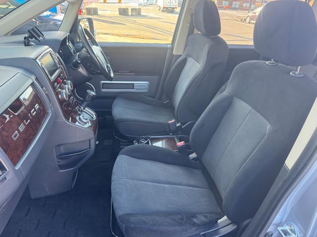 デリカＤ：５ エクシードＩＩ　関東仕入　４ＷＤ左側オートスライド　ＥＴＣ（ビルトイン）　クルコン　フルセグ　ＨＤＤナビ　ラリアートサスペンションキット（スポーツサスペンション）　スマートキー　バックカメラ　　サイド・フロントカメラ（30枚目）