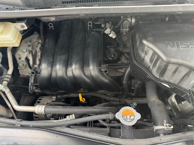 セレナ ハイウェイスター　Ｖセレクション　４ＷＤ　クルーズコントロール　社外ナビ　フルセグＴＶ　プッシュスタート　純正エンジンスターター　両側パワースライドドア　ＥＴＣ　Ｂｌｕｅｔｏｏｔｈ（12枚目）