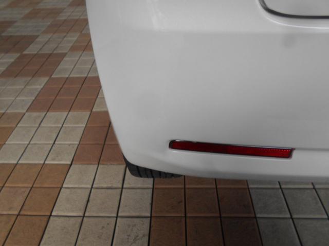 カスタム X ストラーダナビ フルセグ DVD再生 BTオーディオ 純正アルミ スマートキー スペアキー HID フォグ ベンチシート アームレスト エコアイドル SD再生 電格ミラー 盗難防止装置 走行6万km台(33枚目)