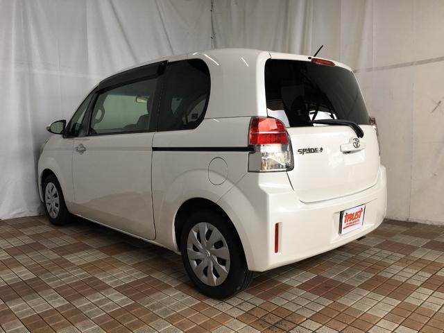 スペイド Ｆ　バックカメラ　ＢＴオーディオ　ＳＤ再生　ＡＵＸ端子　純正ナビ　スマートキー２個　プッシュスタート　パワースライドドア　電格ミラー　アームレスト　シートリフター（7枚目）