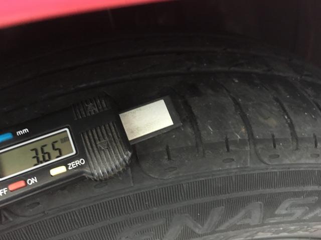 アクア Ｓ　セーフティセンス　ＢＴオーディオ　ワンセグ　ＤＶＤ再生　社外ナビ　スマートキー　プッシュスタート　ワイパーヒーター　オートライト　スペアタイヤ　電格ミラー　シートリフター　タイミングチェーン（41枚目）