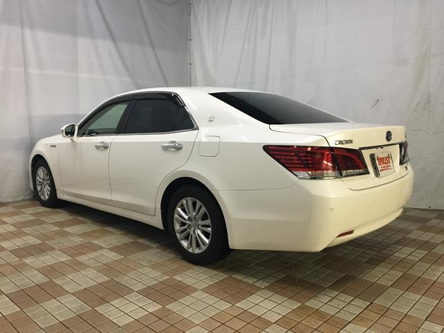 クラウンハイブリッド ロイヤルサルーン　バックカメラ　シートヒーター　純正ＨＤＤナビ　フルセグ　ＤＶＤ再生　ＢＴオーディオ　ＵＳＢポート　ＨＩＤヘッド　ＬＥＤフォグ　ビルトインＥＴＣ　スマートキー　ステアスイッチ　パワーシート　ソナー（7枚目）