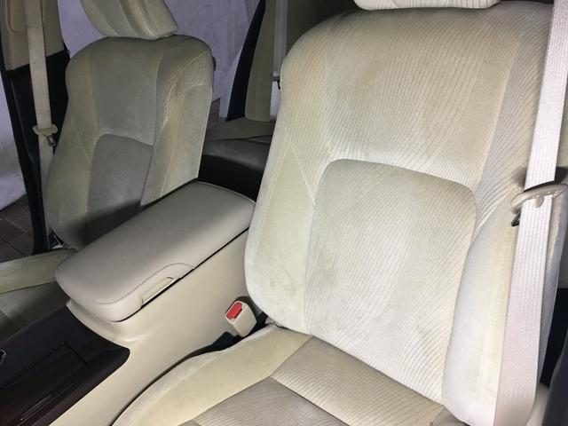 クラウンハイブリッド ロイヤルサルーン　バックカメラ　シートヒーター　純正ＨＤＤナビ　フルセグ　ＤＶＤ再生　ＢＴオーディオ　ＵＳＢポート　ＨＩＤヘッド　ＬＥＤフォグ　ビルトインＥＴＣ　スマートキー　ステアスイッチ　パワーシート　ソナー（9枚目）