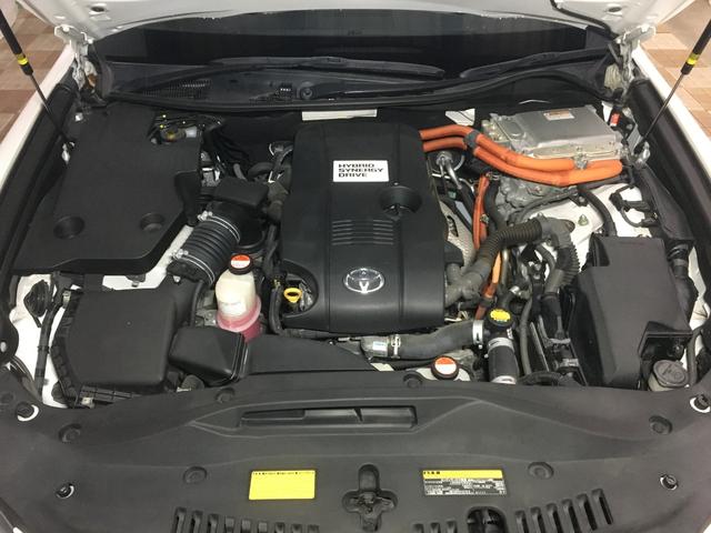 クラウンハイブリッド ロイヤルサルーン　バックカメラ　シートヒーター　純正ＨＤＤナビ　フルセグ　ＤＶＤ再生　ＢＴオーディオ　ＵＳＢポート　ＨＩＤヘッド　ＬＥＤフォグ　ビルトインＥＴＣ　スマートキー　ステアスイッチ　パワーシート　ソナー（20枚目）