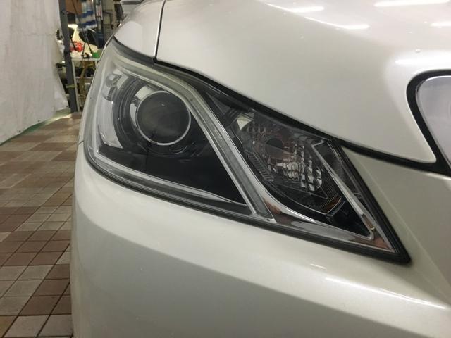 クラウンハイブリッド ロイヤルサルーン　バックカメラ　シートヒーター　純正ＨＤＤナビ　フルセグ　ＤＶＤ再生　ＢＴオーディオ　ＵＳＢポート　ＨＩＤヘッド　ＬＥＤフォグ　ビルトインＥＴＣ　スマートキー　ステアスイッチ　パワーシート　ソナー（27枚目）