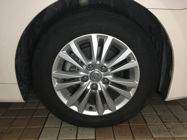 クラウンハイブリッド ロイヤルサルーン　バックカメラ　シートヒーター　純正ＨＤＤナビ　フルセグ　ＤＶＤ再生　ＢＴオーディオ　ＵＳＢポート　ＨＩＤヘッド　ＬＥＤフォグ　ビルトインＥＴＣ　スマートキー　ステアスイッチ　パワーシート　ソナー（35枚目）