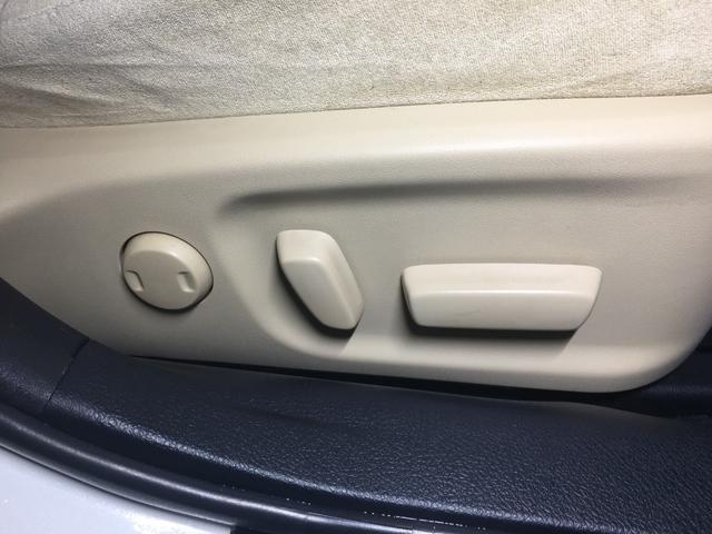 クラウンハイブリッド ロイヤルサルーン　バックカメラ　シートヒーター　純正ＨＤＤナビ　フルセグ　ＤＶＤ再生　ＢＴオーディオ　ＵＳＢポート　ＨＩＤヘッド　ＬＥＤフォグ　ビルトインＥＴＣ　スマートキー　ステアスイッチ　パワーシート　ソナー（60枚目）