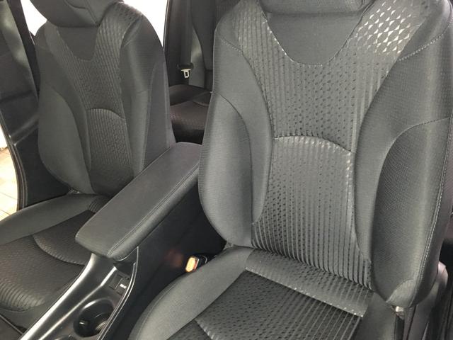 プリウス Ｓセーフティプラス　関東仕入れ　ワンオーナー　ＴＳＳ　バックカメラ　９インチナビ　フルセグ　ＤＶＤ再生　ＢＴオーディオ　ＨＵＤ　パーキングアシスト　ソナー　ビルトＥＴＣ２．０　純正ドラレコ　ＬＥＤヘッド　クルコン（9枚目）