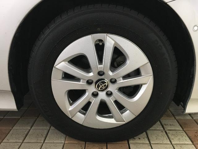 プリウス Ｓセーフティプラス　関東仕入れ　ワンオーナー　ＴＳＳ　バックカメラ　９インチナビ　フルセグ　ＤＶＤ再生　ＢＴオーディオ　ＨＵＤ　パーキングアシスト　ソナー　ビルトＥＴＣ２．０　純正ドラレコ　ＬＥＤヘッド　クルコン（35枚目）