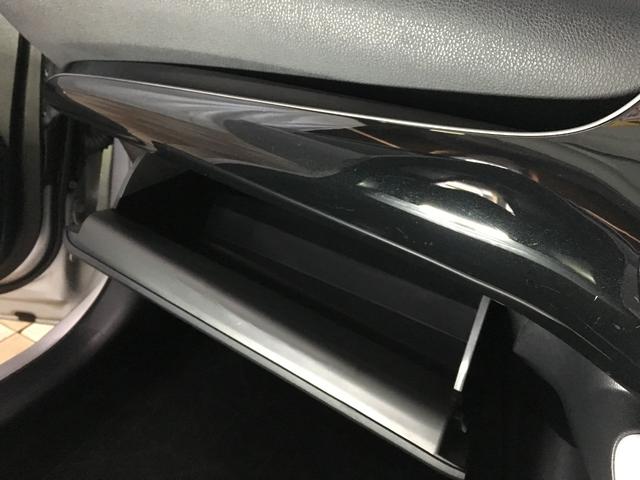 プリウス Ｓセーフティプラス　関東仕入れ　ワンオーナー　ＴＳＳ　バックカメラ　９インチナビ　フルセグ　ＤＶＤ再生　ＢＴオーディオ　ＨＵＤ　パーキングアシスト　ソナー　ビルトＥＴＣ２．０　純正ドラレコ　ＬＥＤヘッド　クルコン（47枚目）