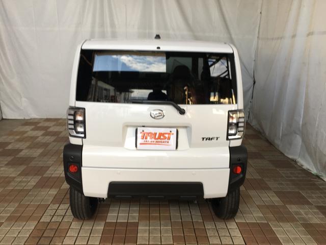 タフト X 届出済未使用車 アップグレードパック ガラスルーフ リバース電動リヤワイパー スマートアシスト LEDヘッドライト スマートキー2個 プッシュスタート シートリフター 電動パーキング(6枚目)