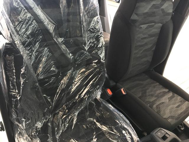 タフト X 届出済未使用車 アップグレードパック ガラスルーフ リバース電動リヤワイパー スマートアシスト LEDヘッドライト スマートキー2個 プッシュスタート シートリフター 電動パーキング(13枚目)