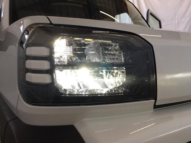 タフト X 届出済未使用車 アップグレードパック ガラスルーフ リバース電動リヤワイパー スマートアシスト LEDヘッドライト スマートキー2個 プッシュスタート シートリフター 電動パーキング(29枚目)