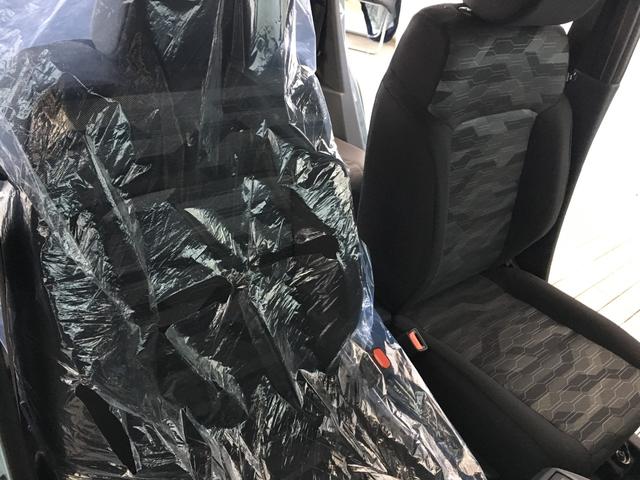 タフト Ｘ　届出済未使用車　アップグレードパック　スマートアシスト　ガラスルーフ　ＬＥＤヘッドライト　リバース連動リヤワイパー　スマートキー２個　プッシュスタート　シートリフター　電動パーキング（12枚目）