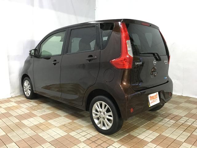 ���������[���̓��O���d�グ�ςݎԁ��������g���X�g�ł͊O���̏C���͂������A���������V�[�g�V�~�̏����A�t���A�}�b�g�̐�򓙍s���Ă���̔����Ă���܂��I