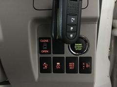 �����������һ��깩��ˤ�����������ԤäƤ���θ�Ǽ�֡��������Ͽ���դ������������ȥ饹�Ȥ�ʿ�Ѻ߸˴��֤ϣ�����������������Τ��֤Ϥ����ˡ� 7