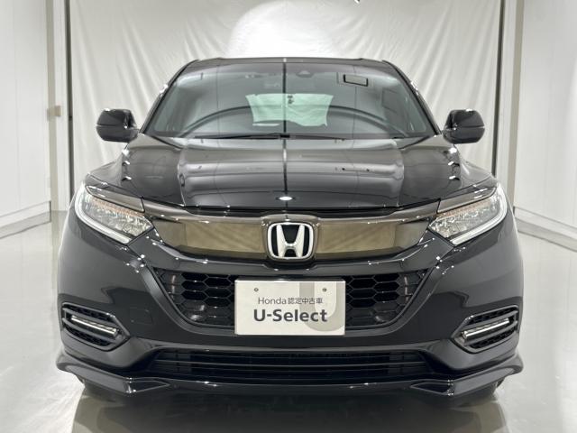 ヴェゼル ＲＳ・ホンダセンシング　ＭナビＲカメラＥＴＣスマートキーＬＥＤライト　盗難防止　バックモニター　サイドエアバック　スマ－トキ－　シートヒータ　地デジＴＶ　フルオートエアコン　整備記録簿　ＤＶＤ　横滑り防止機能　ナビ＆ＴＶ（9枚目）