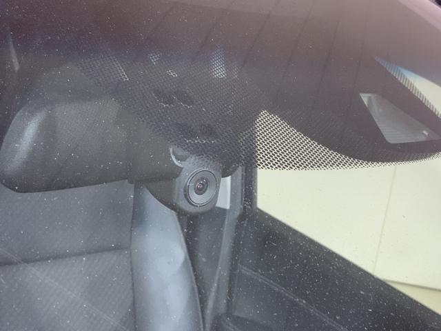 フリードハイブリッド ハイブリッド・Ｇホンダセンシング　いまコレ＋新品マット付ＭナビＲカメラＥＴＣＬＥＤ　軽減ブレーキ　キーフリーシステム　記録簿　ＤＶＤ再生可能　ＥＣＯＮ　後カメラ　Ａクルーズ　地デジフルセグＴＶ　ＬＥＤヘッドランプ　シートＨ　横滑防止（8枚目）