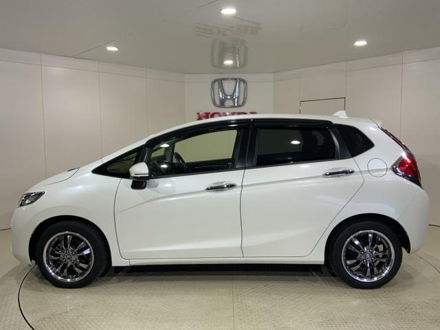 フィット １３Ｇ・Ｆパッケージ　いまコレ＋新品マット付ＭナビＲカメラＥＴＣ　イモビ　スマ－トキ－　記録簿有り　ＶＳＡ　ＥＴＣ付き　助手席エアバッグ　オートエアコン　エアバック　ＰＳ　キ－フリ－　１セグ　ＰＷ　ＡＢＳ　ＴＶナビ（11枚目）