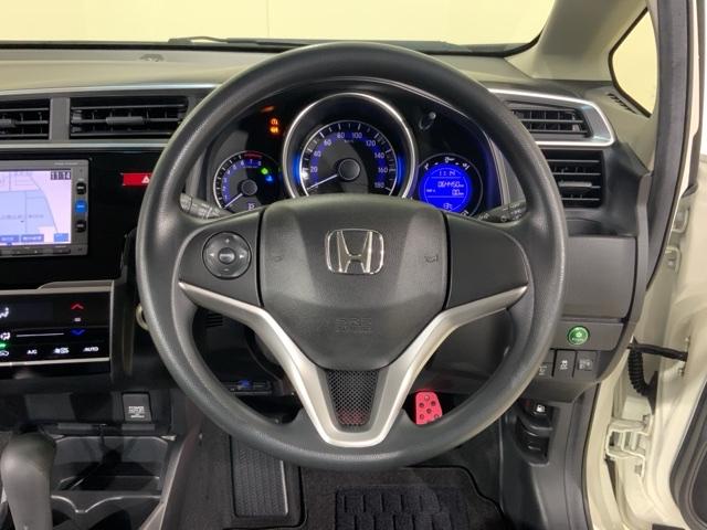 フィット １３Ｇ・Ｆパッケージ　いまコレ＋新品マット付ＭナビＲカメラＥＴＣ　イモビ　スマ－トキ－　記録簿有り　ＶＳＡ　ＥＴＣ付き　助手席エアバッグ　オートエアコン　エアバック　ＰＳ　キ－フリ－　１セグ　ＰＷ　ＡＢＳ　ＴＶナビ（21枚目）