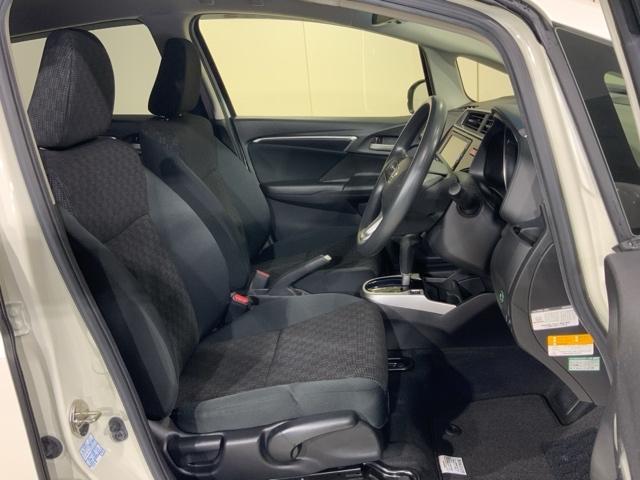 フィット １３Ｇ・Ｆパッケージ　いまコレ＋新品マット付ＭナビＲカメラＥＴＣ　イモビ　スマ－トキ－　記録簿有り　ＶＳＡ　ＥＴＣ付き　助手席エアバッグ　オートエアコン　エアバック　ＰＳ　キ－フリ－　１セグ　ＰＷ　ＡＢＳ　ＴＶナビ（24枚目）