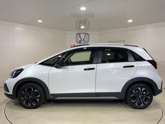 フィット ｅ：ＨＥＶクロスター　いまコレ＋新品マット付ＭナビＲカメラＥＴＣ　衝突回避システム　フルオートエアコン　前後センサー　ＬＥＤランプ　エアバッグ　サイドエアバック　地デジ　オートクルーズコントロール　ＶＳＡ　バックカメラ（12枚目）