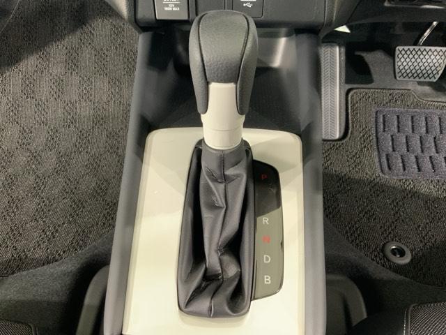 フィット ｅ：ＨＥＶクロスター　いまコレ＋新品マット付ＭナビＲカメラＥＴＣ　衝突回避システム　フルオートエアコン　前後センサー　ＬＥＤランプ　エアバッグ　サイドエアバック　地デジ　オートクルーズコントロール　ＶＳＡ　バックカメラ（23枚目）