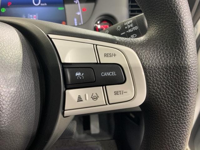 フィット ｅ：ＨＥＶクロスター　いまコレ＋新品マット付ＭナビＲカメラＥＴＣ　衝突回避システム　フルオートエアコン　前後センサー　ＬＥＤランプ　エアバッグ　サイドエアバック　地デジ　オートクルーズコントロール　ＶＳＡ　バックカメラ（40枚目）