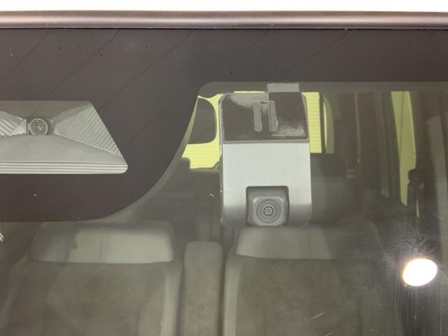 N-BOXカスタム ターボコーディネートスタイル 当社デモカーアップHondaSENSINGモノトーン 両側電動ドア 禁煙車 Rカメラ クルコン スマートキ- パワーステアリング ETC VSA セキュリティ エアコン LEDライト パワーウィンドウ(4枚目)