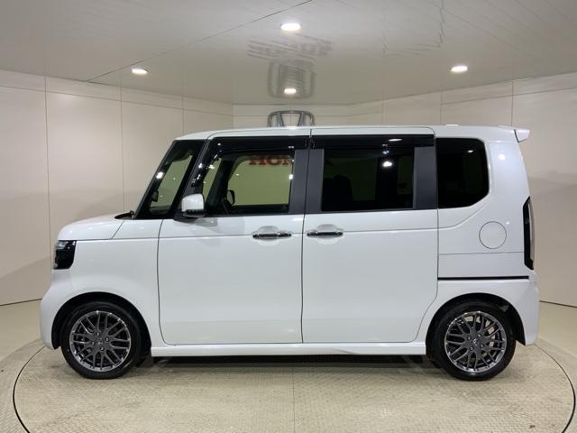 N-BOXカスタム ターボコーディネートスタイル 当社デモカーアップHondaSENSINGモノトーン 両側電動ドア 禁煙車 Rカメラ クルコン スマートキ- パワーステアリング ETC VSA セキュリティ エアコン LEDライト パワーウィンドウ(13枚目)