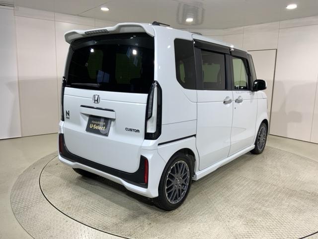 N-BOXカスタム ターボコーディネートスタイル 当社デモカーアップHondaSENSINGモノトーン 両側電動ドア 禁煙車 Rカメラ クルコン スマートキ- パワーステアリング ETC VSA セキュリティ エアコン LEDライト パワーウィンドウ(16枚目)