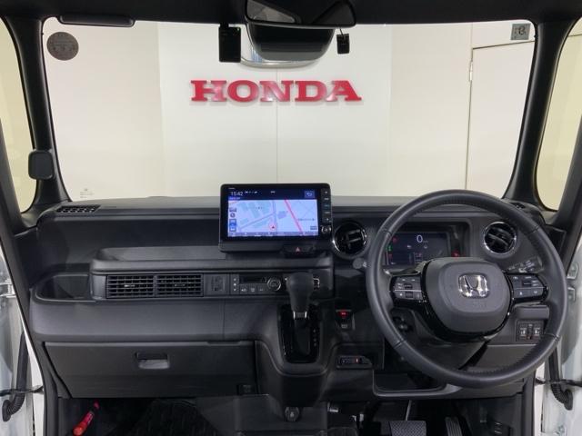 N-BOXカスタム ターボコーディネートスタイル 当社デモカーアップHondaSENSINGモノトーン 両側電動ドア 禁煙車 Rカメラ クルコン スマートキ- パワーステアリング ETC VSA セキュリティ エアコン LEDライト パワーウィンドウ(21枚目)