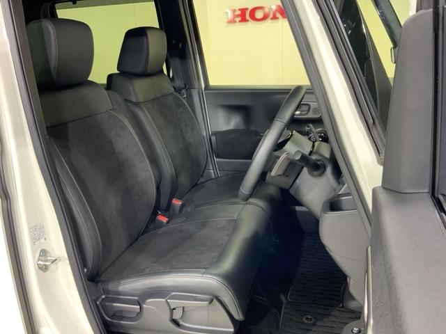 N-BOXカスタム ターボコーディネートスタイル 当社デモカーアップHondaSENSINGモノトーン 両側電動ドア 禁煙車 Rカメラ クルコン スマートキ- パワーステアリング ETC VSA セキュリティ エアコン LEDライト パワーウィンドウ(25枚目)