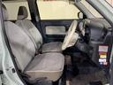 乗降がしやすい運転席。高さが調節できて小柄な女性でもベストポジションをとることができます。